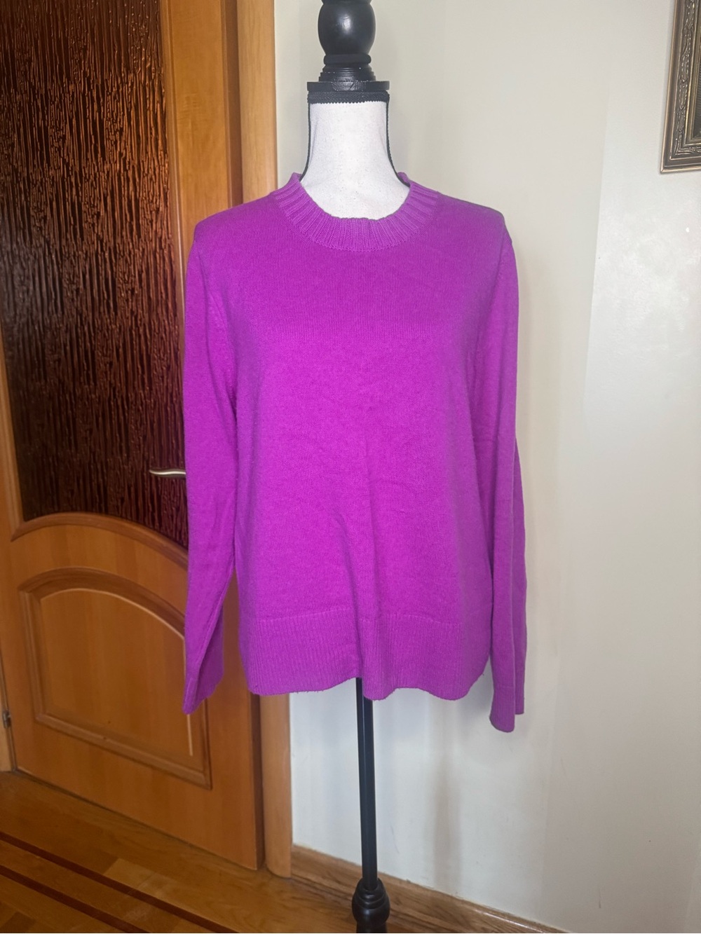 Women's Crewneck Sweater in Vibrant Magenta
